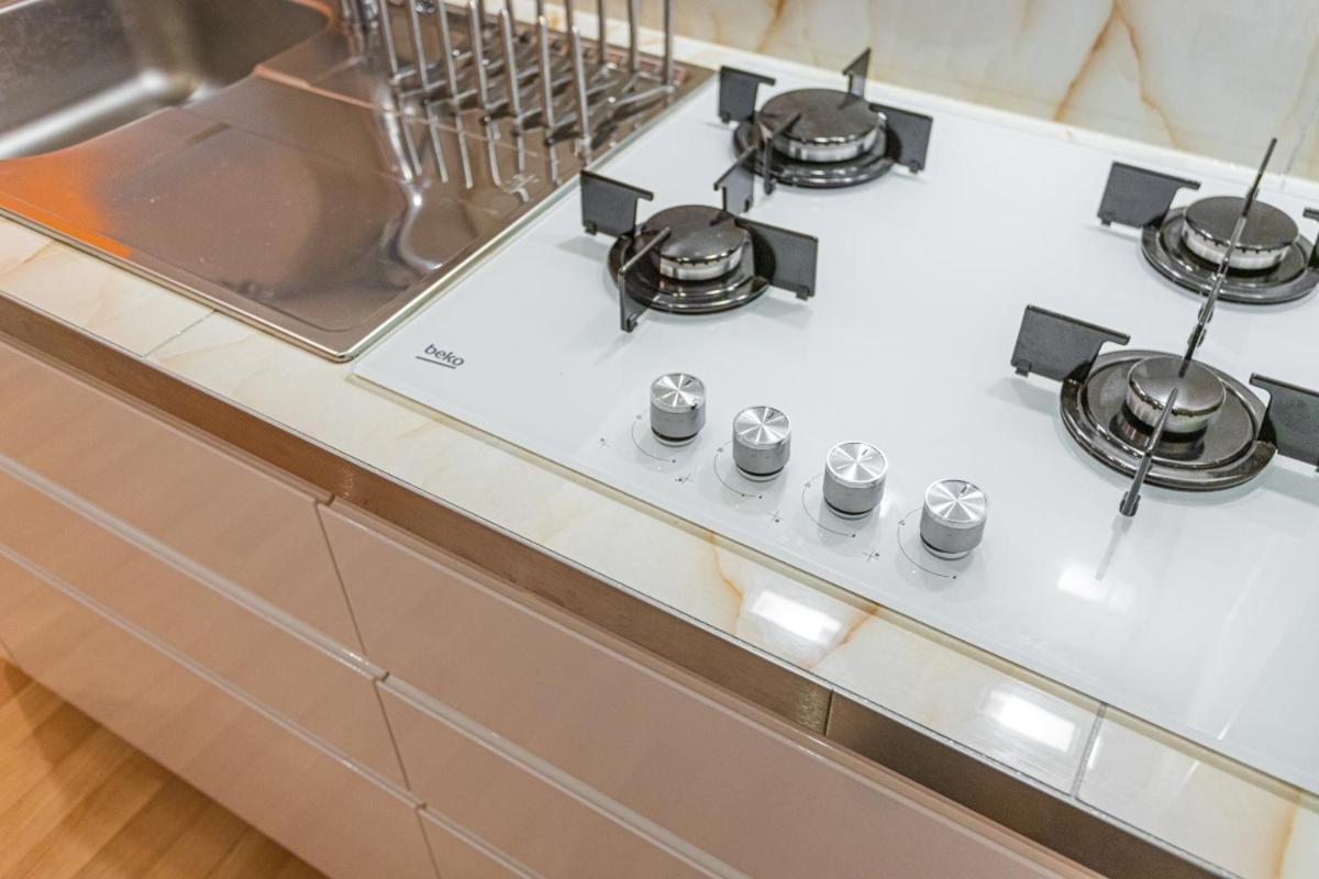 Jet Hottub - Washer&Dryer - 12Min Center - 160Mbs Wifi プラハ エクステリア 写真
